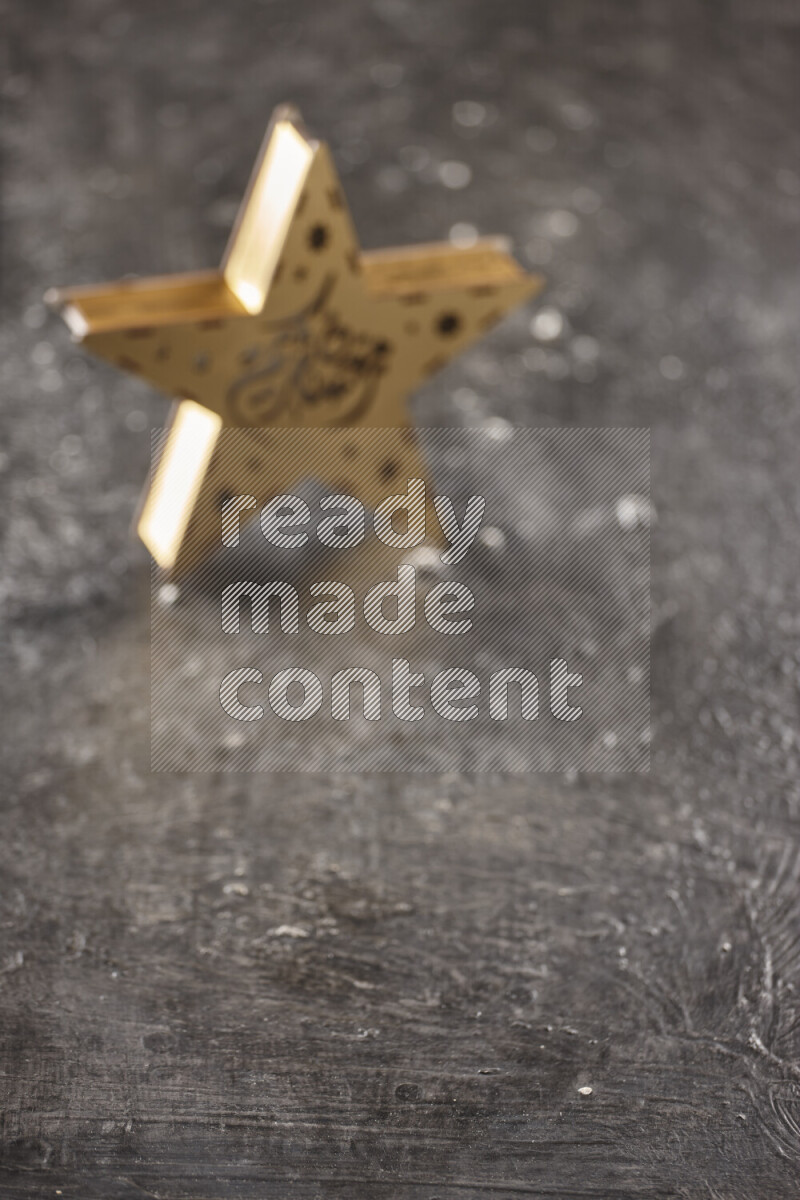 فانوس موضوع علي خلفية سوداء