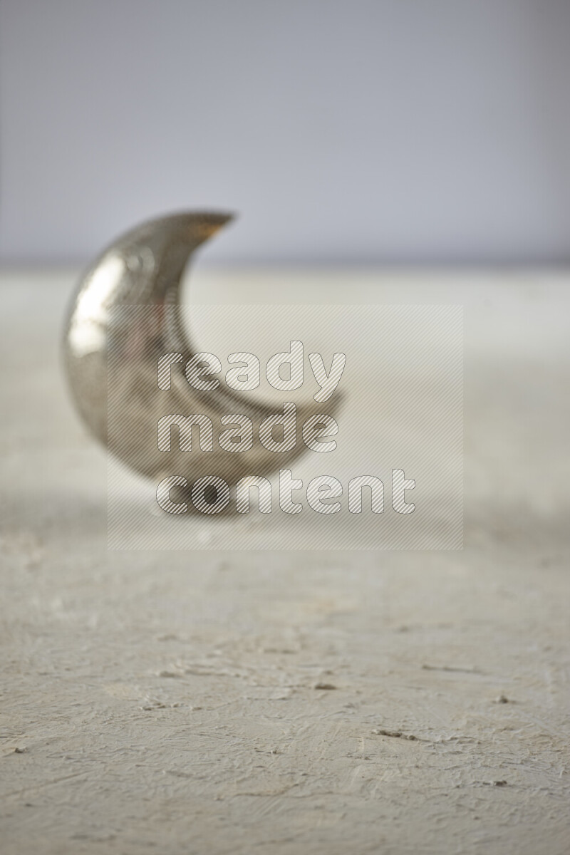 فانوس موضوع علي خلفية بيضاء